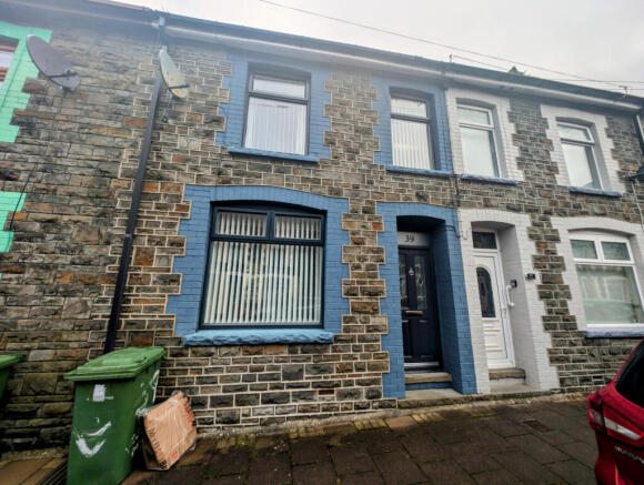 3 Bedroom Terraced for Sale
