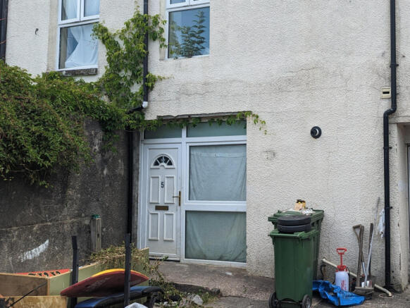 1 bed flat, Llewellyn Street, Pentre
