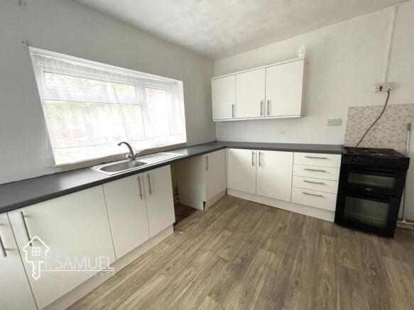 Kitchen c.JPG