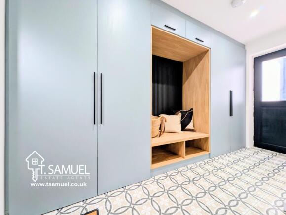 PXL_20250815_122107215~2