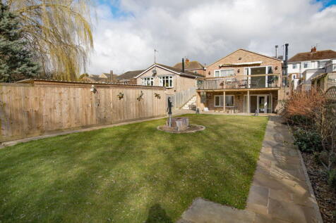 Hillside Crescent, Weldon, Corby, Northamptonshire