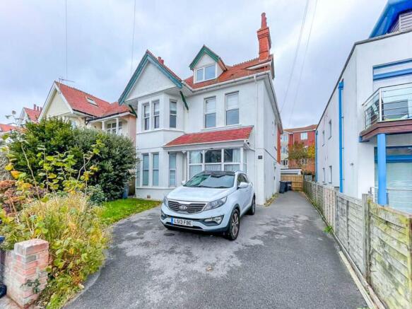 26 Stourcliffe front