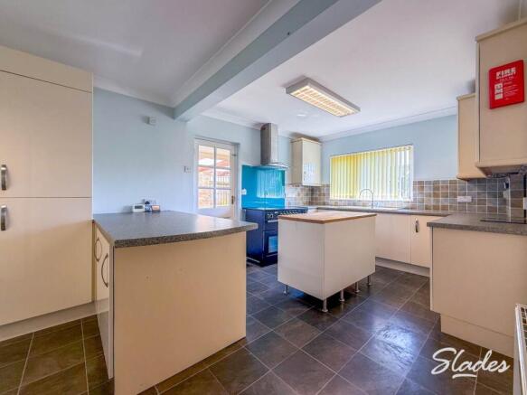 KITCHEN 2