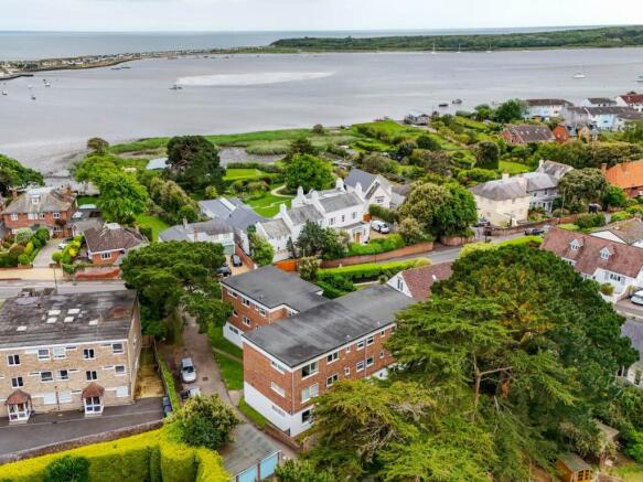 AERIAL CLOSE