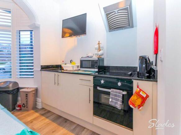 2, 73 Southbourne Ro