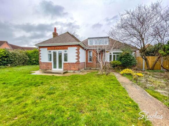 15 Stourwood Road fr