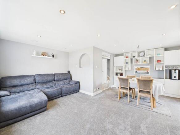 67 chestnut lounge m