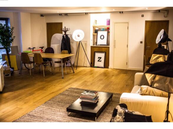 IMG_0189 looking towards bathroom.jpg