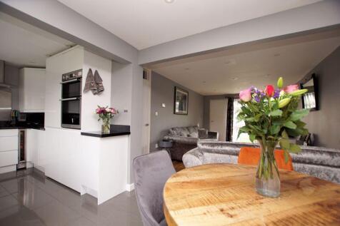 Broadsands Drive, Gomer, Gosport, PO12