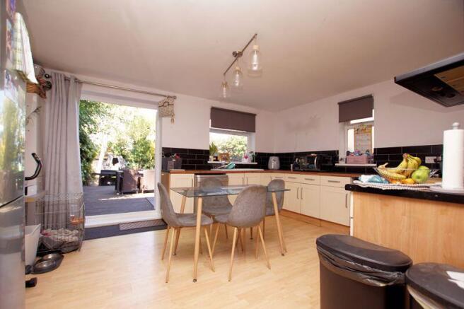 Kitchen/Breakfast Room