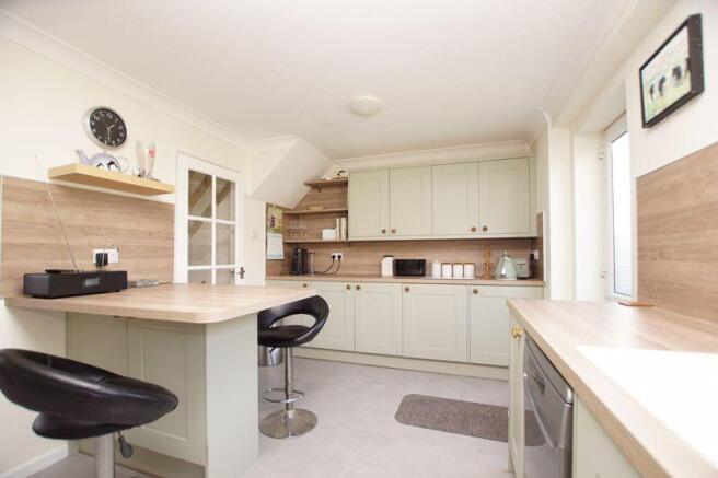 Kitchen/ Breakfast Room