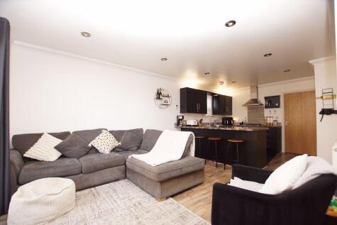 Avenue Road, Gosport, PO12