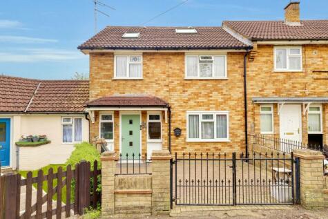 Loughton - 4 bedroom end of terrace house for sale