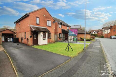 Foot Wood Crescent, Shawclough, OL12