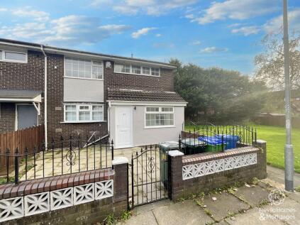 Fern Close, Middleton, M24