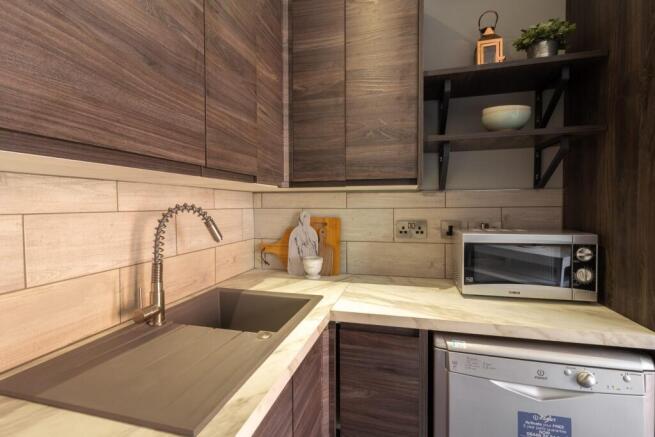 Kitchen-2-min.jpg