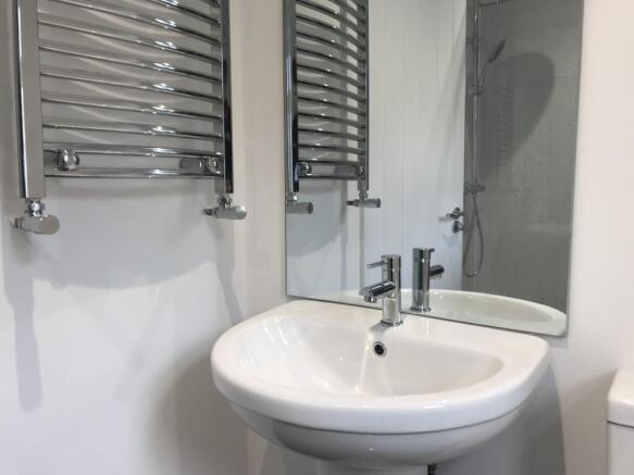 Bathroom - 9 Westfield.jpg