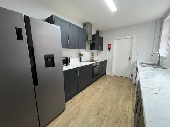 104 Portland - Kitchen (1).jpg