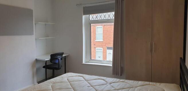 bedroom 2.jpeg