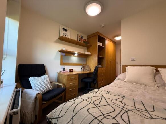 Longdales Lodge - Bedroom 3.jpeg