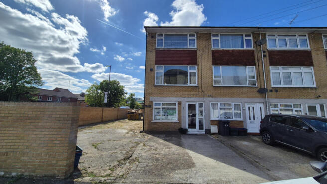 First floor floor flat
