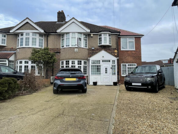 5 Bedroom semi detached family home