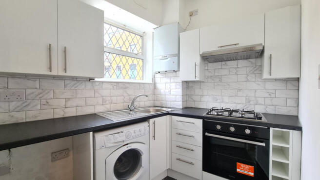 Two bedroom recently decorated flat