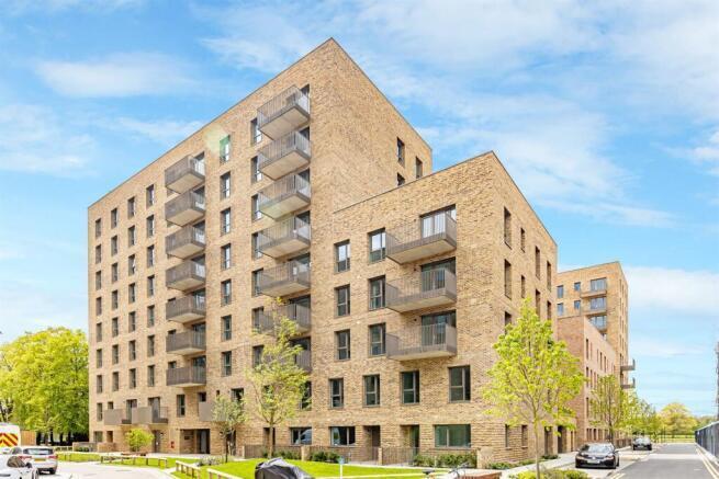 One bedroom new build apartment