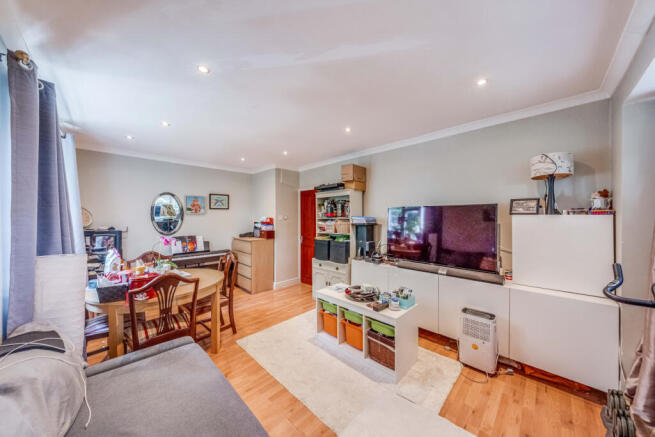A generously proportioned two double bedroom spli