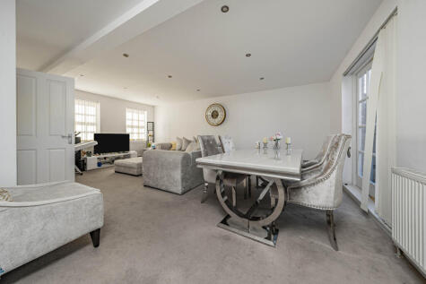 Moorcroft, Harlington Road, UB8