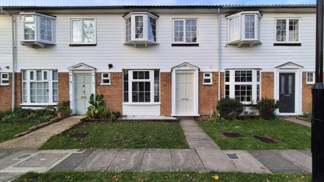 3 bed terraced house to rent Yeomans Mews, Islewo