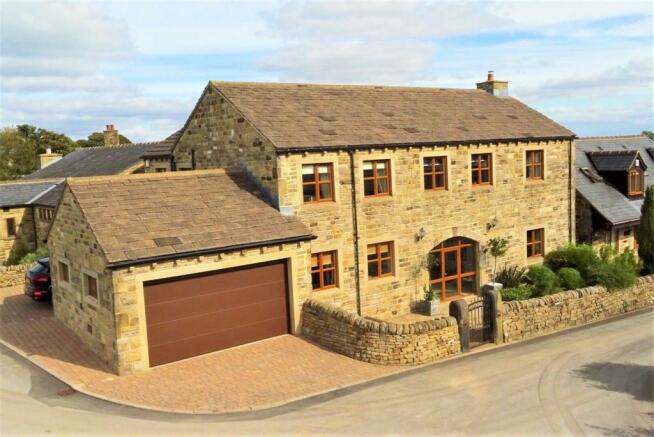 5 Bedroom Barn Conversion For Sale In Moorhouse Lane Birkenshaw