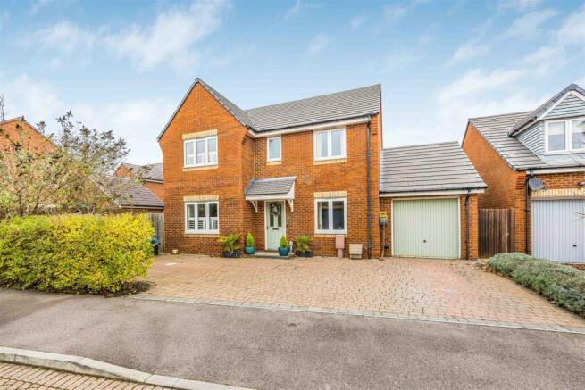 13 Herons Way, Hayling Island-Small-PorticoMarketi