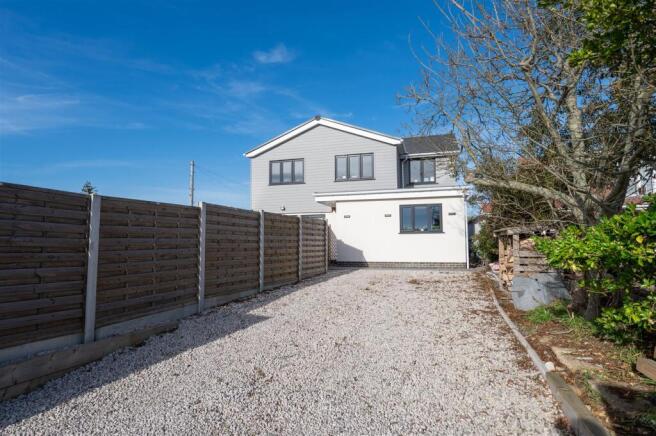 2 Eastoke Avenue 23 2.jpg