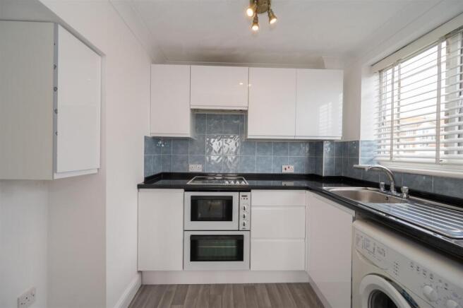 7 Pebble Court 23 10.jpg