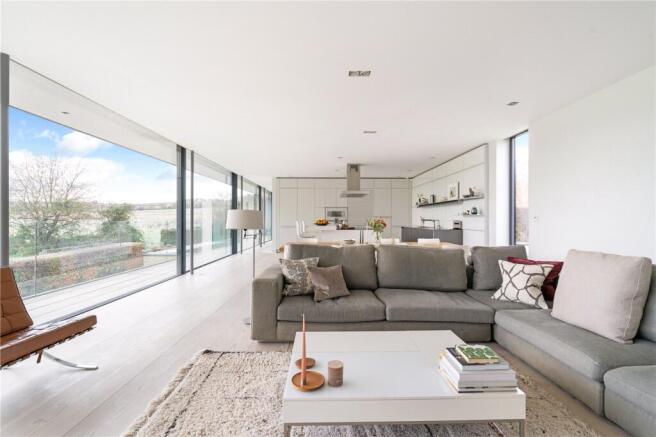 Living & Kitchen