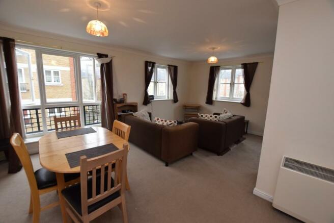 2 Bedroom Flat To Rent In Albany Gardens Colchester Co2