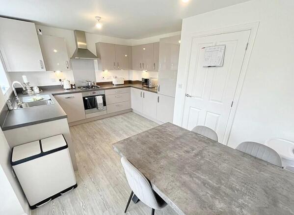Dining to Kitchen
