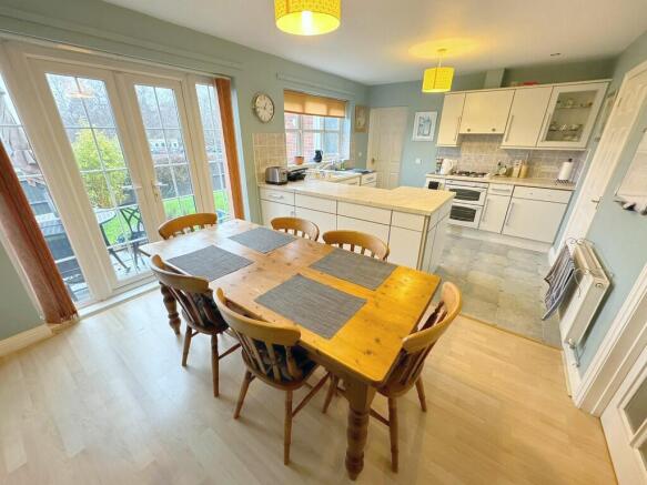 Dining to Kitchen
