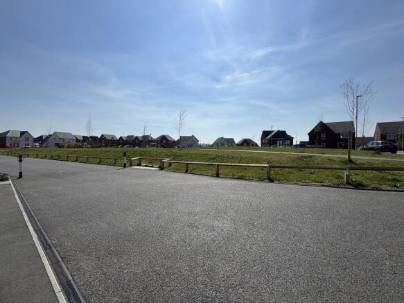 Outlooks to commu...