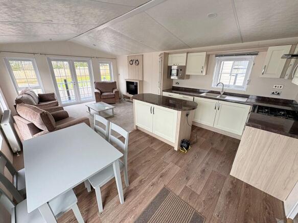 Kitchen Diner Lou...