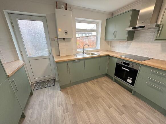 Kitchen (2)