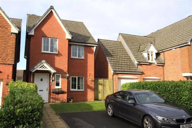 3 bedroom detached house for sale in 16, Keswick Street, Castleton