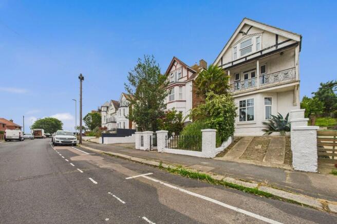 CAM01085G0-PR0592...