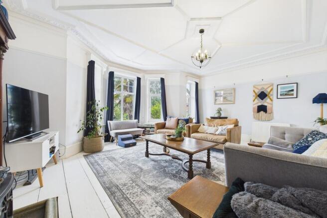 CAM01085G0-PR0592...