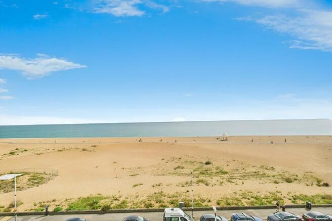 b831d283-CAM01085...