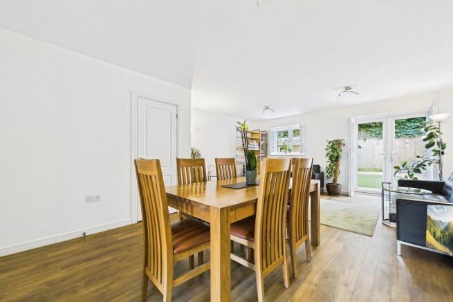 4cf4062f-CAM01085...