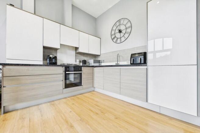 0b22c121-CAM01085...