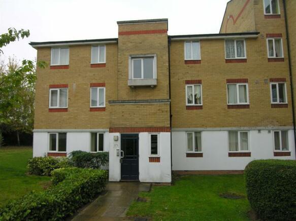 2 bedroom flats to rent in rainham essex