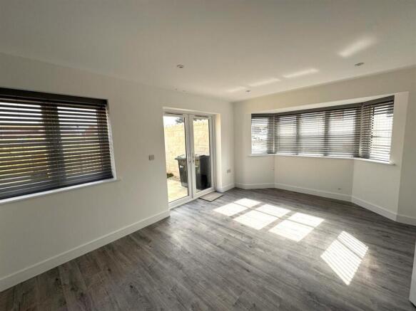 LIVING ROOM.jpg